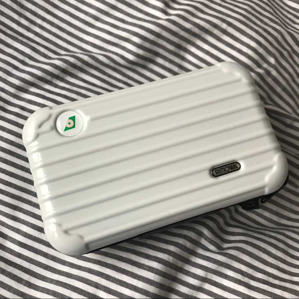 Rimowa cosmetic pouch
